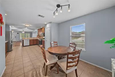 111 Lynn Crest Bend, Buda, TX 78610 - Photo 6