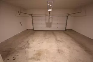 2101 Town Centre Dr, Round Rock, TX 78664 - Photo 10