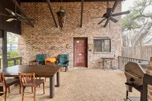 518 W Prairie Lea St, Lockhart, TX 78644 - Photo 12