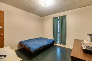 518 W Prairie Lea St, Lockhart, TX 78644 - Photo 26