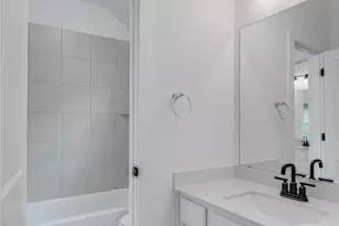 404 Hollister Dr, Liberty Hill, TX 78642 - Photo 32