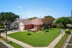 2621 Deer Stand Loop, San Marcos, TX 78666 - Photo 2