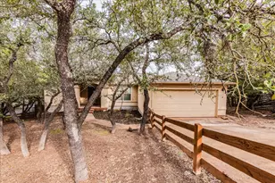 21506 Patton Ave, Lago Vista, TX 78645 - Photo 32
