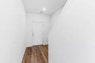 224 Night Riders Wy, Jarrell, TX 76537 - Photo 6