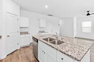 224 Night Riders Wy, Jarrell, TX 76537 - Photo 16