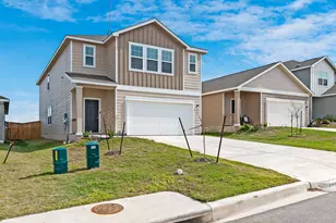 224 Night Riders Wy, Jarrell, TX 76537 - Photo 2