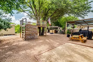 519 S Pauley Dr, Hutto, TX 78634 - Photo 24