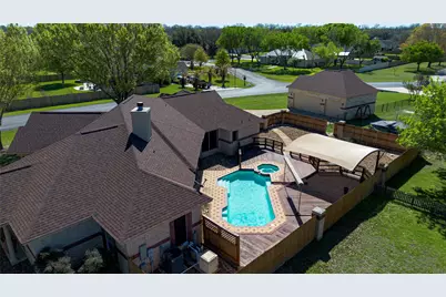 105 Maderas, Seguin, TX 78155 - Photo 4