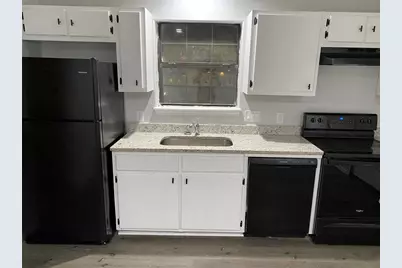 309 S Avenue C #A, Elgin, TX 78621 - Photo 4