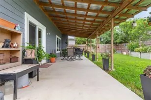 1104 Hilltop Dr, San Marcos, TX 78666 - Photo 28