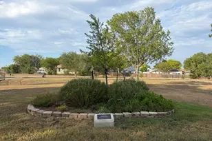 1104 Hilltop Dr, San Marcos, TX 78666 - Photo 38