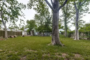 10007 Raymondville Rd, Houston, TX 77093 - Photo 18