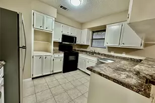 1611 Onion Creek Village Dr, Round Rock, TX 78664 - Photo 8
