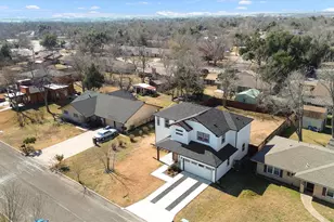 2307 Lathan Ln, Taylor, TX 76574 - Photo 20