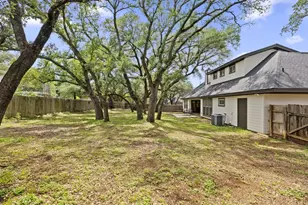 101 Winding Oak Dr, Johnson City, TX 78636 - Photo 32