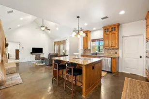 101 Winding Oak Dr, Johnson City, TX 78636 - Photo 14
