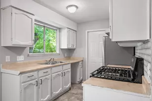 2311 Peppertree Ct, Austin, TX 78744 - Photo 6