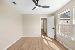 1002 Crestview St, Round Rock, TX 78681 - Photo 32