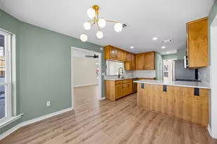 1002 Crestview St, Round Rock, TX 78681 - Photo 12