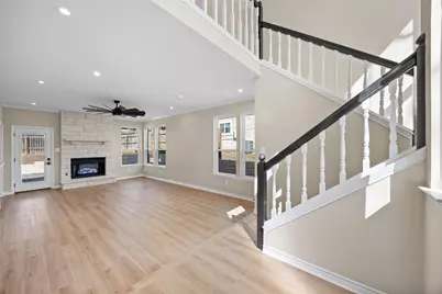 1002 Crestview Street, Round Rock, TX 78681 - Photo 4