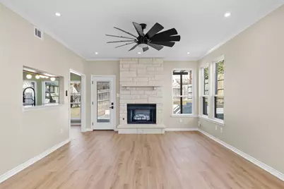 1002 Crestview Street, Round Rock, TX 78681 - Photo 2