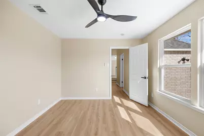 1002 Crestview Street, Round Rock, TX 78681 - Photo 32
