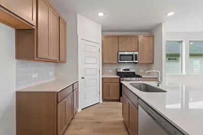 10910 Mystic Timber Drive, Austin, TX 78754 - Photo 8