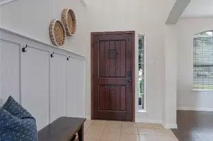 201 Prospector Ln, Liberty Hill, TX 78642 - Photo 2