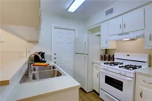 816 W N Loop Blvd, Austin, TX 78756 - Photo 8