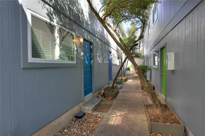 816 W North Loop Boulevard #111, Austin, TX 78756 - Photo 14