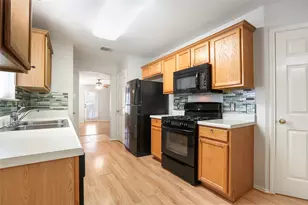 15204 Drusilla's Dr, Pflugerville, TX 78660 - Photo 10