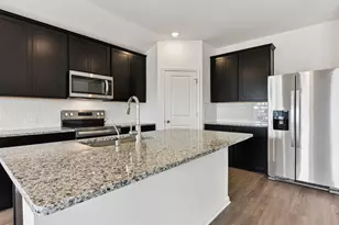 144 Sleep Holw, Jarrell, TX 76537 - Photo 4