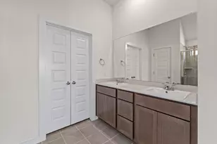 908 Universal Dr, Hutto, TX 78634 - Photo 16