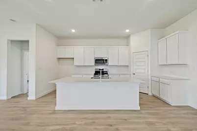 908 Universal Drive, Hutto, TX 78634 - Photo 6