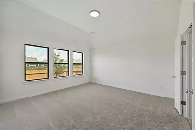 908 Universal Drive, Hutto, TX 78634 - Photo 12
