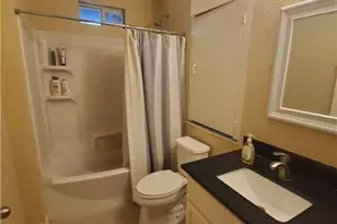 918 E 37th St, Austin, TX 78705 - Photo 8