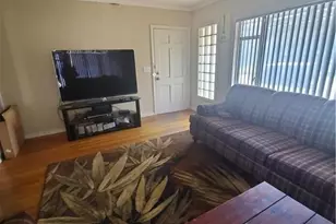 918 E 37th St, Austin, TX 78705 - Photo 4