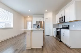 305 Fairfax Ave, San Marcos, TX 78666 - Photo 10