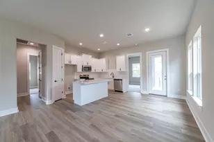 639 Magnolia Ln, Cottonwood Shores, TX 78657 - Photo 6