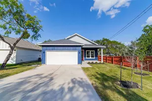 639 Magnolia Ln, Cottonwood Shores, TX 78657 - Photo 1