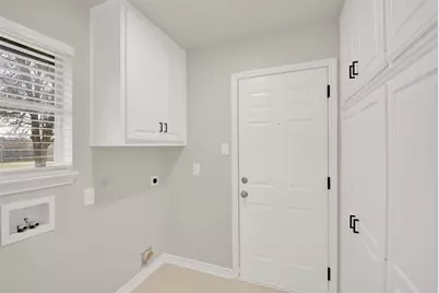 131 Meadow Valley Loop, Jarrell, TX 76537 - Photo 16