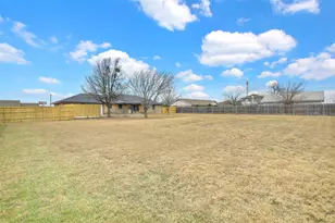 131 Meadow Valley Loop, Jarrell, TX 76537 - Photo 30