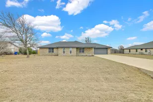 131 Meadow Valley Loop, Jarrell, TX 76537 - Photo 32