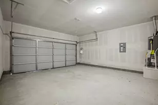 104 Summer Dr, Elgin, TX 78621 - Photo 32