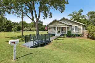 117 N Main St, Paige, TX 78659 - Photo 4