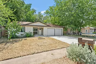 4407 Dovewood Dr, Austin, TX 78744 - Photo 2