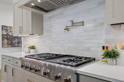 6611 Lexington Road, Austin, TX 78757 - Photo 12