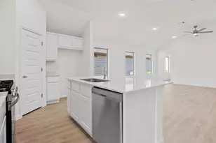 256 Bendecido Loop, Elgin, TX 78621 - Photo 8