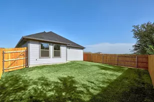 256 Bendecido Loop, Elgin, TX 78621 - Photo 28