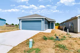 202 Pastar Fls, Seguin, TX 78155 - Photo 2